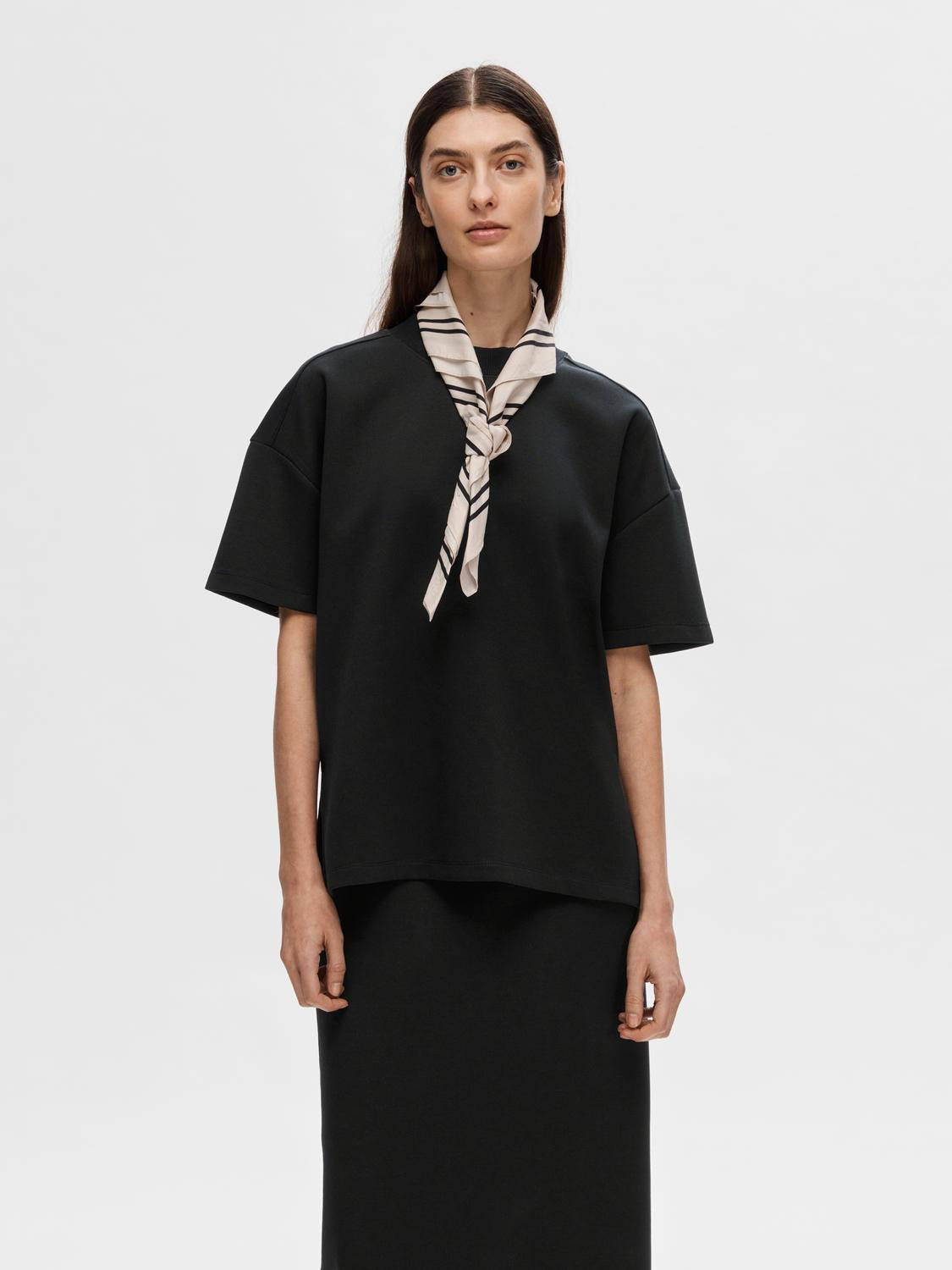 Kara T-Skjorte - Sort/ Black